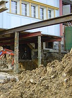 Rusch Erdbewegungen GmbH - Tiefbau - Unterstellen und Untergraben eines bestehenden Gebäudes