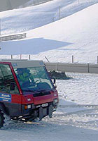 Rusch Erdbewegungen GmbH - Transporte - Transporter mit Kipper 2 m3 - Aebi TP 98